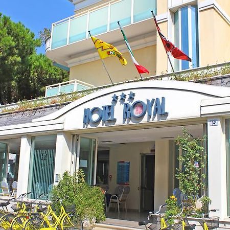 Hotel Royal มิซาโน อาดรีอาติโก ภายนอก รูปภาพ